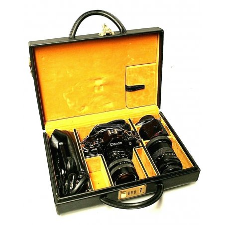  FOTOCAMERA  VINTAGE CANON A1 REFLEX 35mm SLR LENTI CUSTODIA VALIGIA RIGIDA '70 