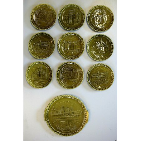 SET 10 PIATTI CERAMICA SMALTATA DECORO RILIEVO VERDE Castelli Loira GIEN FRANCE