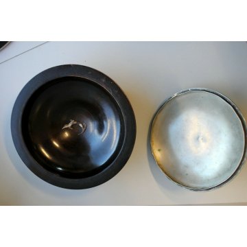 SCATOLA ROTONDA COPERCHIO ARGENTO PUNZONATO LEGNO BACHELITE CANE BASSOTTO DECO'