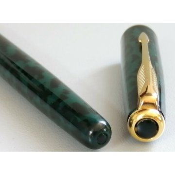 PARKER Sonnet PENNA STILOGRAFICA lacca cinese VERDE NERO ORO FOUNTAIN PEN BOX