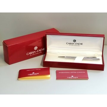 PENNA SFERA ESAGONALE Caran d'Ache CHEVRON illusione ottica BALLPOINT PEN BOX