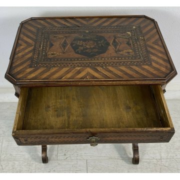 ANTICO TAVOLINO DA LAVORO INTARSIATO UN CASSETTO GAMBE TORNITE 1800 LEGNO NOCE