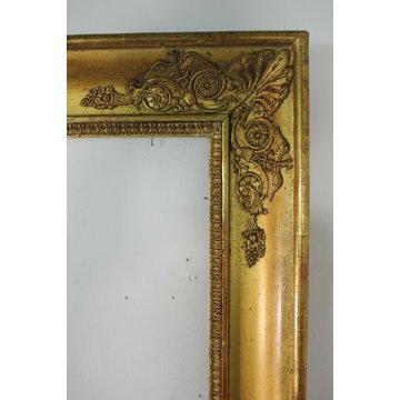 ANTICA CORNICE LEGNO SCOLPITA ORNATA GESSATA DORATA CORNUCOPIE ACANTO SCUDI '800