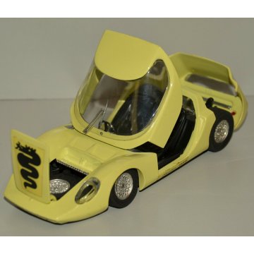 Rara POLITOYS M575 Alfa Romeo 1600 OSI SCARABEO yellow MODELLINO AUTO CORSA 1:25