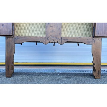 ANTICA CREDENZA RUSTICA DELLE VALLI PRIMISSIMI 1800 LEGNO LARICE GANCI PAIOLI 