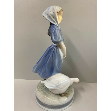 ROYAL COPENHAGEN "DONNA CON OCA" SCULTURA STATUINA IN PORCELLANA N. 527 VINTAGE