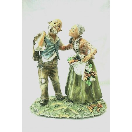 SCULTURA TUTTOTONDO PORCELLANA CAPODIMONTE POLICROMA ANZIANI COPPIA ORTAGGI  
