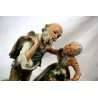 SCULTURA TUTTOTONDO PORCELLANA CAPODIMONTE POLICROMA ANZIANI COPPIA ORTAGGI  
