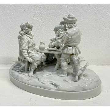 ANTICA GRANDE SCULTURA CERAMICA BIANCA CAPODIMONTE GRUPPO AMICI ANNI 40 TAVOLO