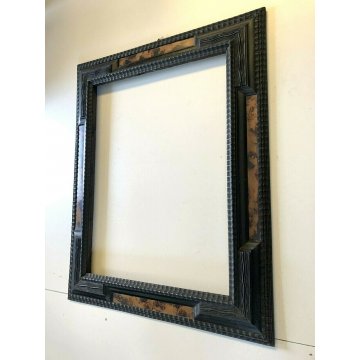 ANTICA GRANDE CORNICE GUILLOCHE' EBANIZZATA INSERTI TARTARUGA 69,5x85,5cm '800