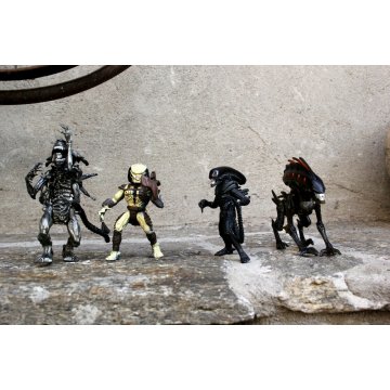 ACTION FIGURES set 4 pz ALIEN VS PREDATOR MOVIE 1990s Personaggi COLLECTION TOYS