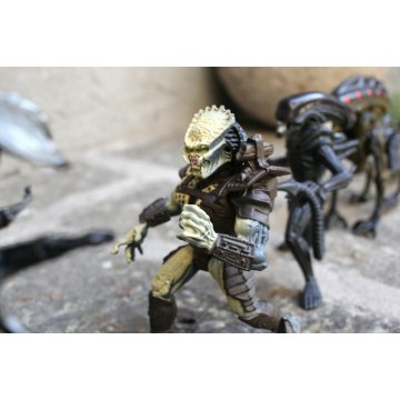 ACTION FIGURES set 4 pz ALIEN VS PREDATOR MOVIE 1990s Personaggi COLLECTION TOYS