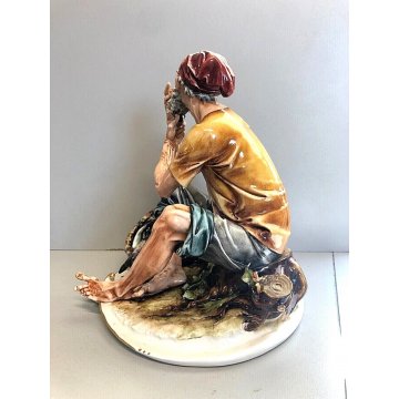ANTICA SCULTURA CERAMICA Capodimonte PESCATORE PIPA CESTA PESCE ATTR. G. Cappé