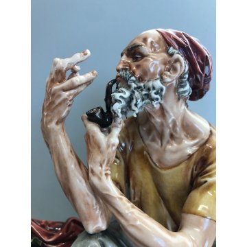 ANTICA SCULTURA CERAMICA Capodimonte PESCATORE PIPA CESTA PESCE ATTR. G. Cappé