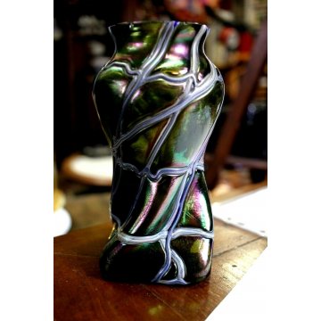 PICCOLO VASO Loez Boemia VETRO SOFFIATO IRIDESCENTE GLASS VASE 1890/1900 DESIGN