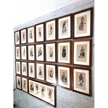 LOTTO 27 ANTICA STAMPA LITOGRAFIA COLORATA COSTUMI STORICI ETNICI 24 CORNICI 800