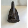 RARO ANTICO FERRO DA STIRO punta rotonda sagoma barca T5F CAPPELLO antique iron