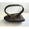 RARO ANTICO FERRO DA STIRO punta rotonda sagoma barca T5F CAPPELLO antique iron
