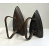 LOTTO 2 PEZZI ANTICO FERRO DA STIRO VARI 1800 antique iron 