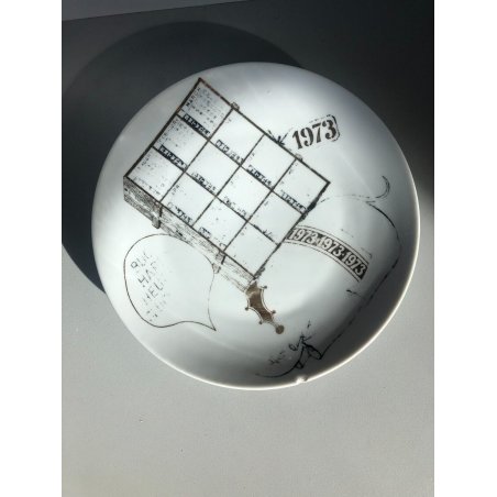 PIATTO PARETE CERAMICA Piero Fornasetti MILANO SERIE CALENDARIO ANNO 1973 ø 24cm