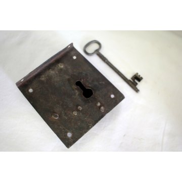 ANTICA SERRATURA ferro battuto con CHIAVE '700 FUNZIONANTE DOOR LOCK IRON KEY   