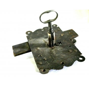 GRANDE RARA ANTICA SERRATURA ferro battuto con CHIAVE 1600 DOOR LOCK IRON KEY   