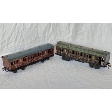 COPPIA CARROZZA PASSEGGERI LATTA antico EPOCA 900 vagone treno TRENINO MARKLIN ?