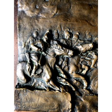ANTICA PLACCA SCULTURA BASSORILIEVO BRONZO B. Rizzi SCENA BATTAGLIA CAVALLO '800