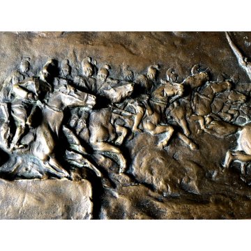 ANTICA PLACCA SCULTURA BASSORILIEVO BRONZO B. Rizzi SCENA BATTAGLIA CAVALLO '800