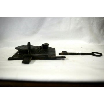 ANTICA SERRATURA ferro battuto CATENACCIO CHIAVE '700 DOOR LOCK IRON KEY   
