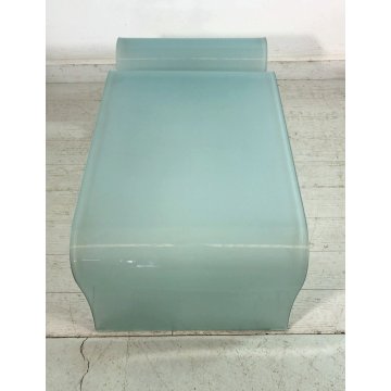 TAVOLINO BASSO CAFFE' VETRO TEMPRATO CURVATO "WAVE"  PORTARIVISTE 60x100x40 ca.