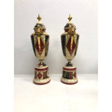 ANTICA COPPIA VASO PORCELLANA COPERCHIO MANICI CHIMERA ORO MEDAGLIONI ISTORIATI