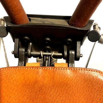 SEDILE PIEGHEVOLE PORTATILE BASTONE METALLO CUOIO VINTAGE FOLDING SEAT UK '50/60