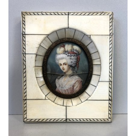 ANTICA PICCOLA CORNICE MINIATURA RITRATTO FEMMINILE REGINA Maria Antonietta '900