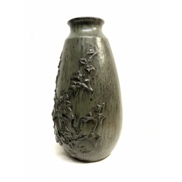 ANTICO VASO CERAMICA SMALTATA FIRMATO DECORO BASSORILIEVO EDERA ART DECO '900