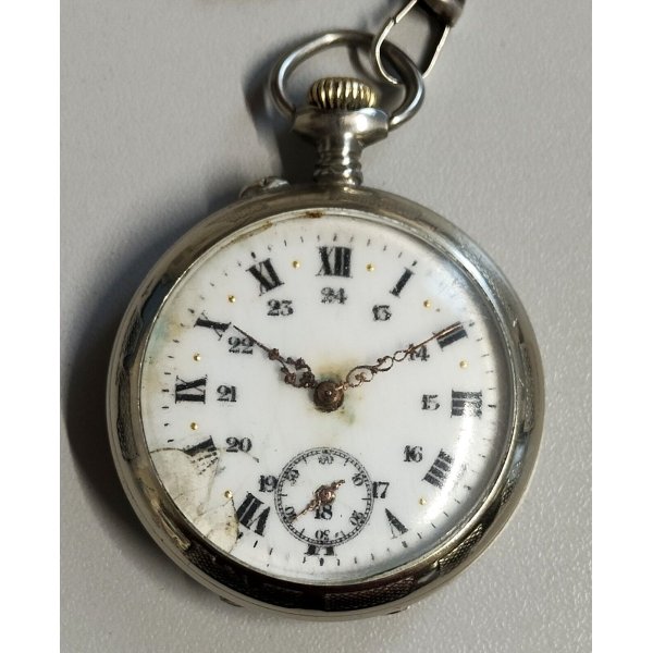 Vecchio Orologio Da Tasca Antico Su Una Catena a Disposizione Immagine