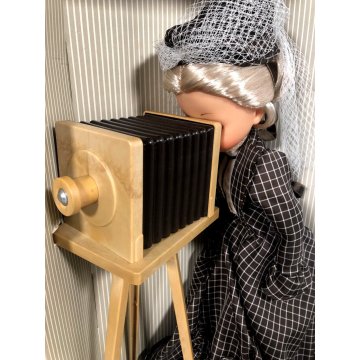 BAMBOLA VINTAGE DOLL furga Isabella Fotografa 45 cod. 4730 SERIE DAMINE 1970