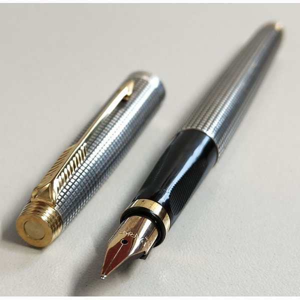 Penna stilografica Hexo argento matt medio