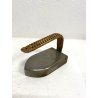 RARISSIMO PICCOLO FERRO DA STIRO ANTICO anni 30/40 metallo manico rattan epoca