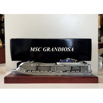 MODELLINO NAVE CROCIERA MSC GRANDIOSA COLLEZIONE ORIGINALE con BOX NUOVO