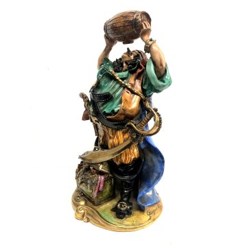 GRANDE SCULTURA CERAMICA SMALTATA Batignani 97 CORSARO PIRATA h53 BOTTE FORZIERE