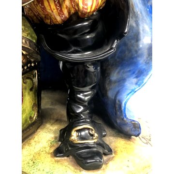 GRANDE SCULTURA CERAMICA SMALTATA Batignani 97 CORSARO PIRATA h53 BOTTE FORZIERE