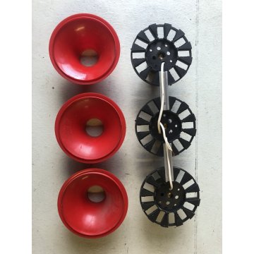 LAMPADA da PARETE Teti 3 LUCI DESIGN Vico Magistretti ABS ROSSO per ARTEMIDE 70s