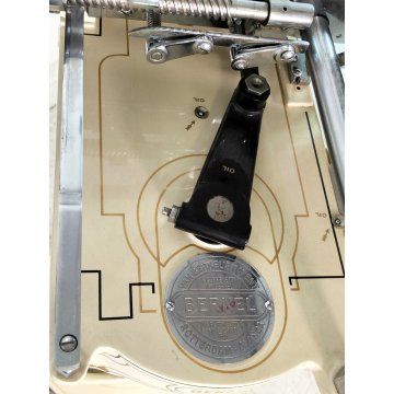 BERKEL mod. 5 Affettatrice Volano PANNA ORO anni 20 Lama 370 mm CON BASAMENTO