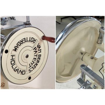 BERKEL mod. 5 Affettatrice Volano PANNA ORO anni 20 Lama 370 mm CON BASAMENTO