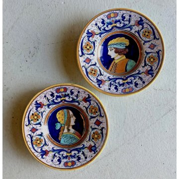 COPPIA PICCOLO PIATTO MAIOLICA Grazia Deruta PROFILO DAMA CAVALIERE ø 16 cm