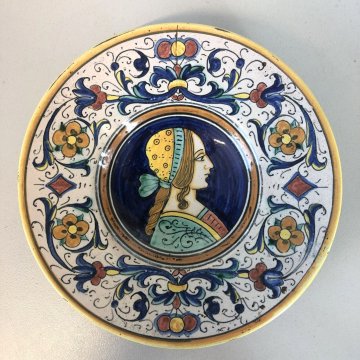 COPPIA PICCOLO PIATTO MAIOLICA Grazia Deruta PROFILO DAMA CAVALIERE ø 16 cm