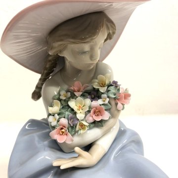 STATUINA PORCELLANA LLADRO' FIGURE  5862 Fragrant bouquet Antonio Ramos 1992