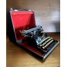 ANTICA MACCHINA DA SCRIVERE PORTATILE SABB Mod. M28 Officine Mondial Crema  '30