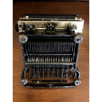 ANTICA MACCHINA DA SCRIVERE PORTATILE SABB Mod. M28 Officine Mondial Crema  '30